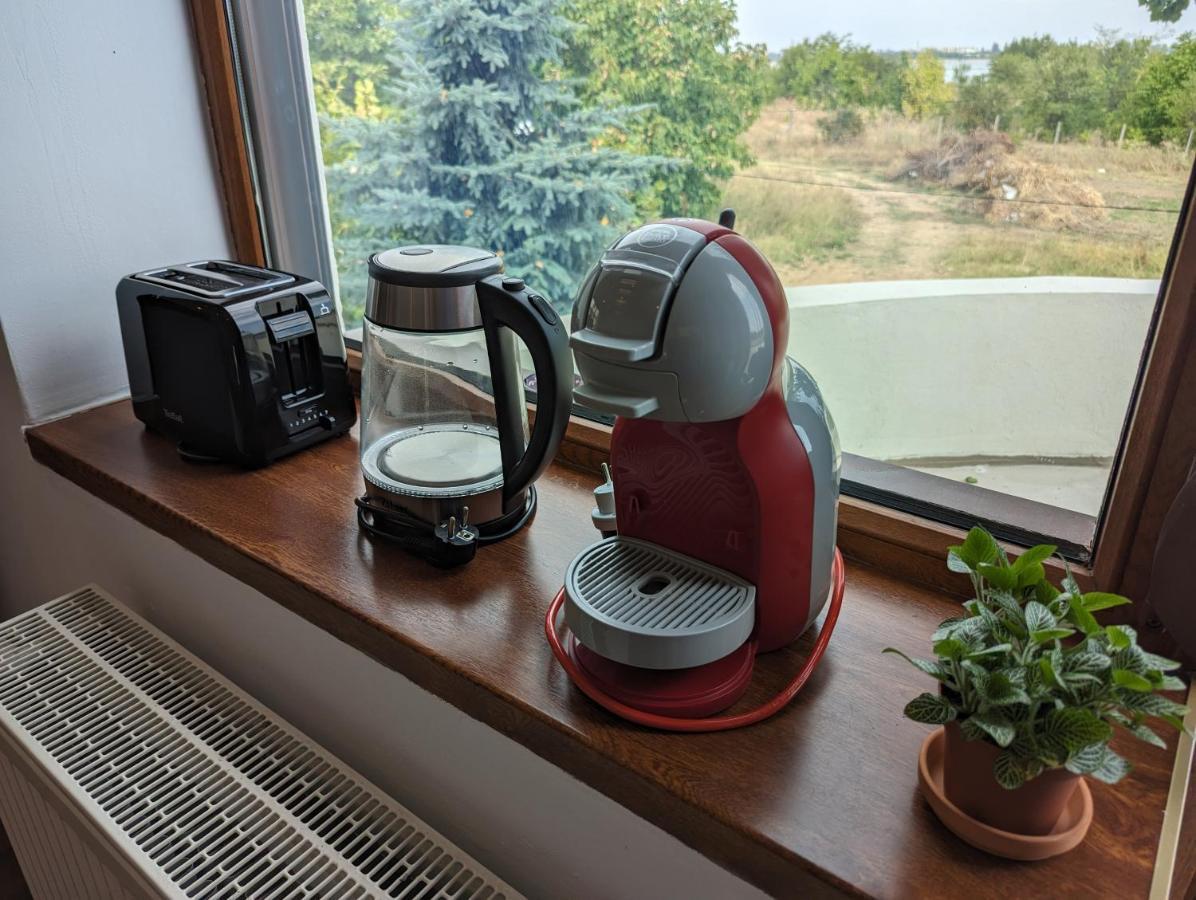 Horizon View Villa - Lakefront Terrace Suite 부쿠레슈티 외부 사진